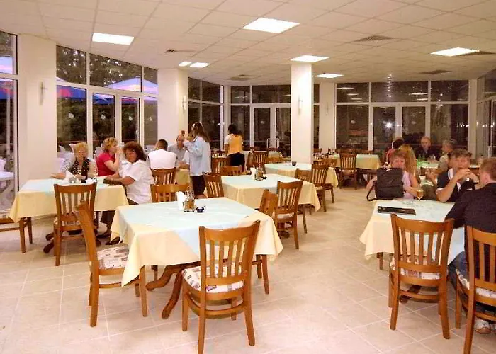 Alen Mak 7 2* Golden Sands